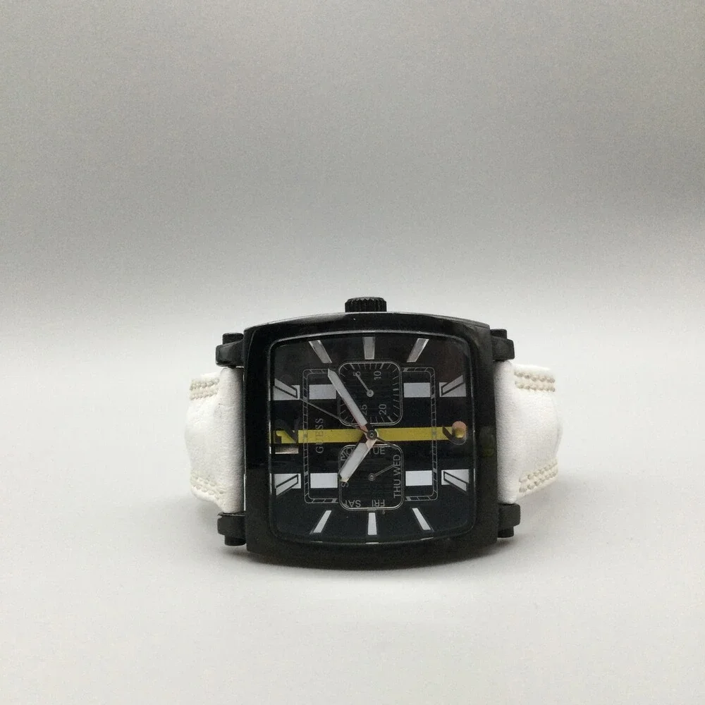 Guess Mens Watch 40mm Black Striped Square Dial Day Date 111542G1 New Battery